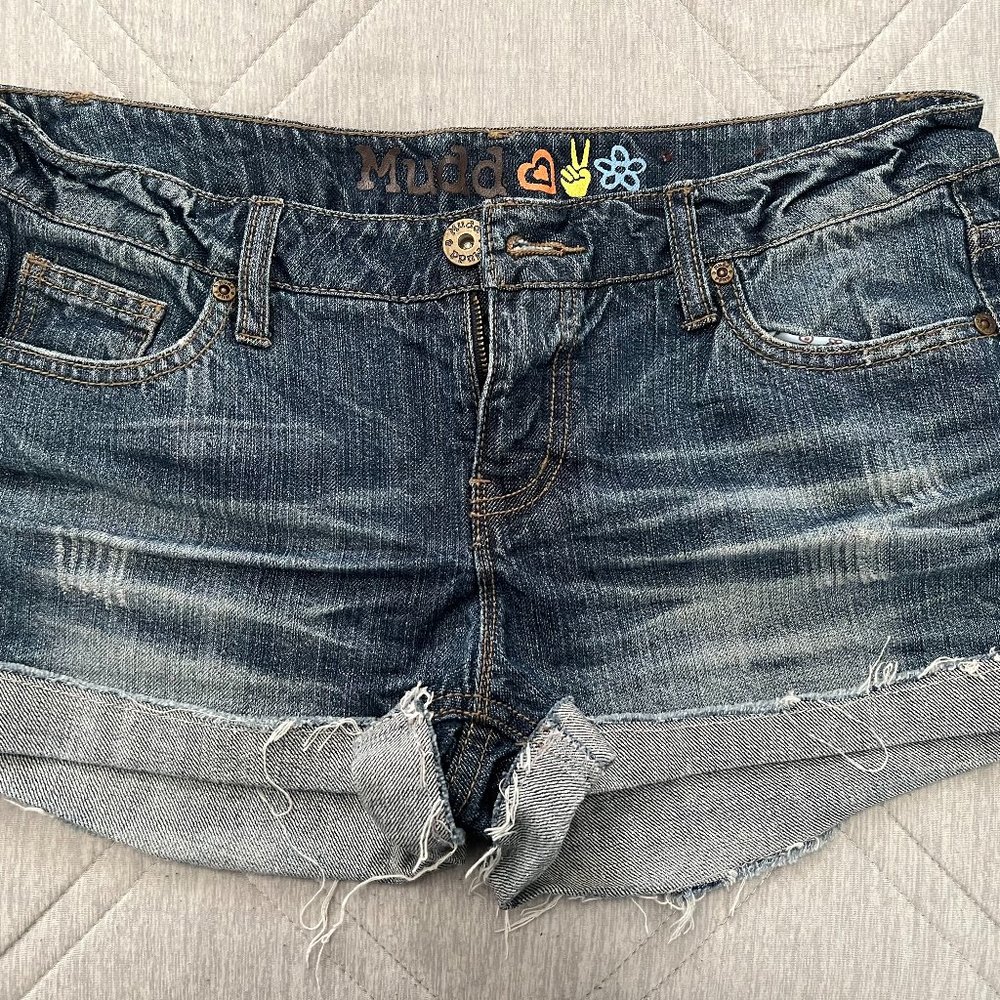 Juniors Mudd shorts